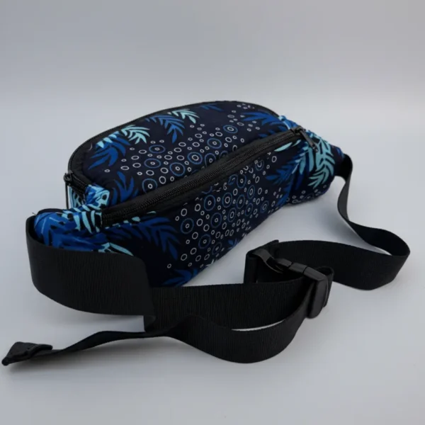 Aquatic waist bag