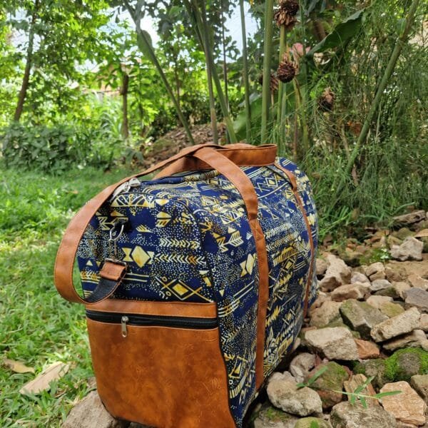 Travel / overnight bag -shoulder and hand straps
